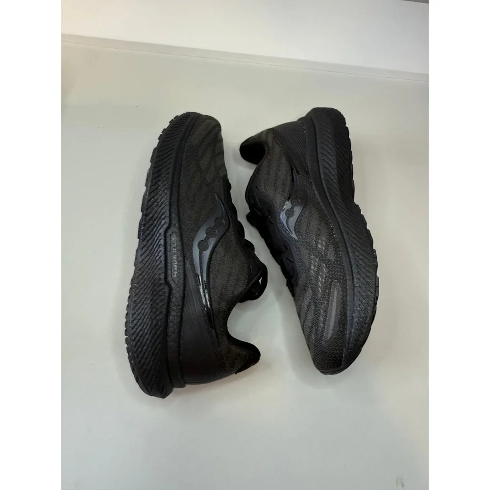 Saucony Triumph 19 Womens  Triple Black S10678-14 Size 9 Sneakers‎ New